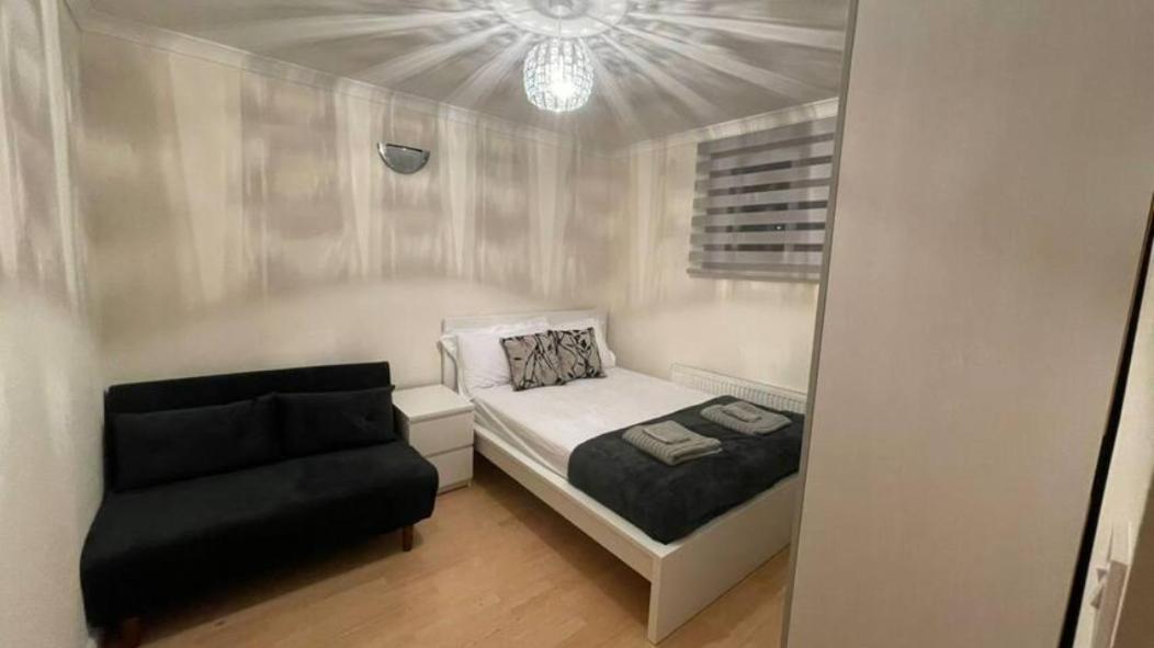 Entire 3 Bedroom Home - Minutes To Emirates Stadium! London Ngoại thất bức ảnh