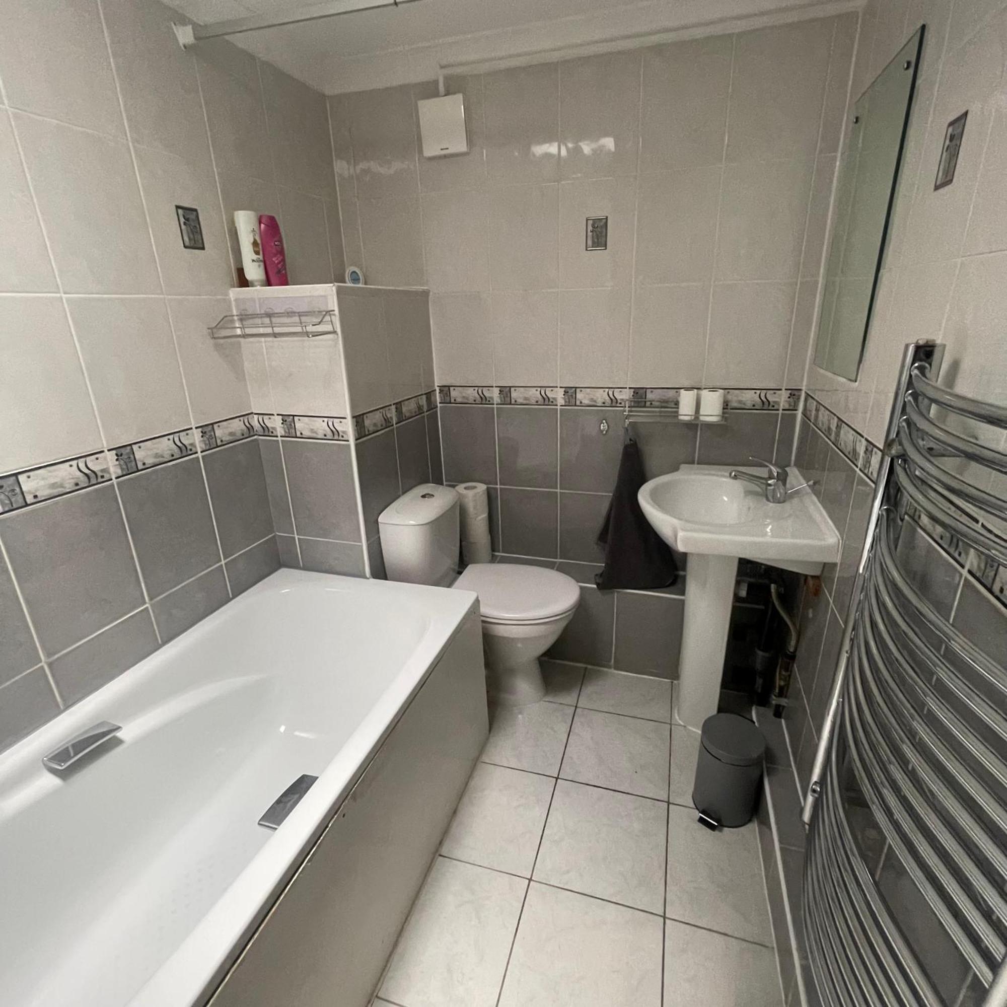 Entire 3 Bedroom Home - Minutes To Emirates Stadium! London Ngoại thất bức ảnh